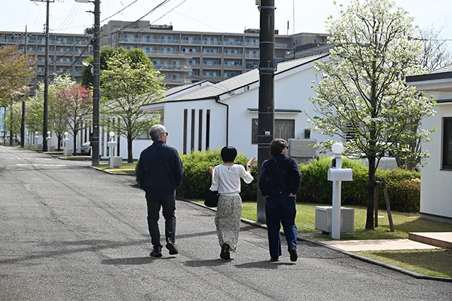 「立川の基地の歴史を巡る」 米国ゲストをアテンドイメージ